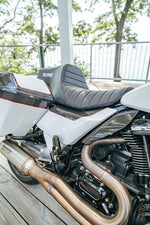 Slyfox High Noon Seat For Harley Davidson FLHX 1923 ABS 2024 Classic Stitch/Gray Logo - Black/Grey
