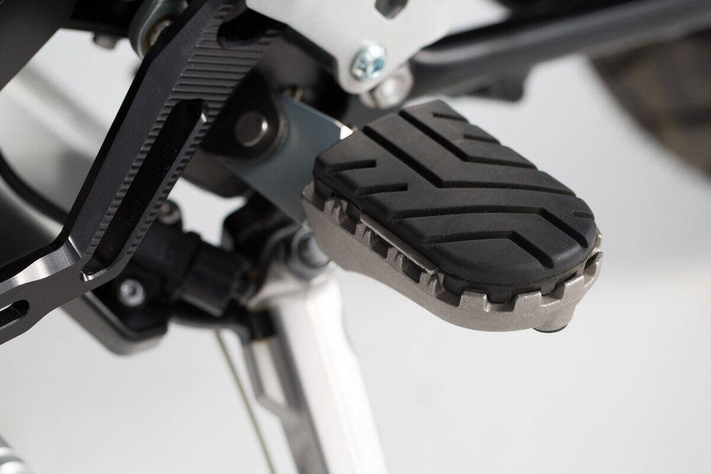 SW Motech ION Footpegs For Triumph Scrambler 1200 X 2025-2026 - Black