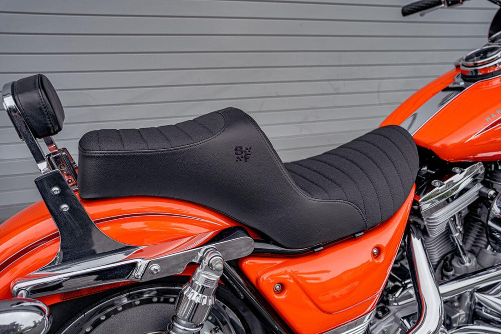 Slyfox High Noon Seat For Harley Davidson FXR1340 1986-1994 Classic Silver Stitch - Black