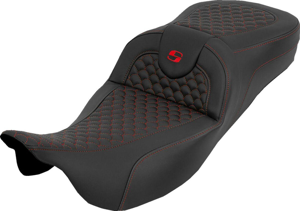 Saddlemen Extended Reach RoadSofa Seat For Harley Davidson FLH 1868 ABS 2021 Dragon Stitch - Black/Red