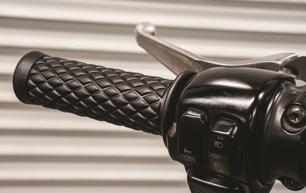 Burly 7 8" Custom Bike Diamondback Grips - Black