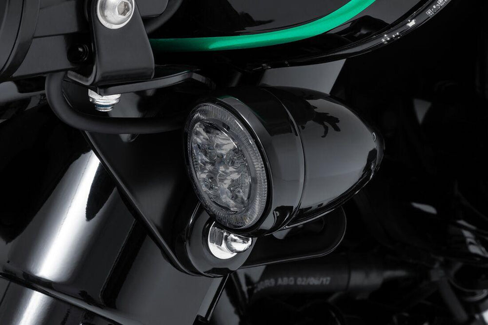 Ciro Fang Front Turn Signal Light Inserts For Harley Davidson FLD 1690 2012-2013 Black Smoke
