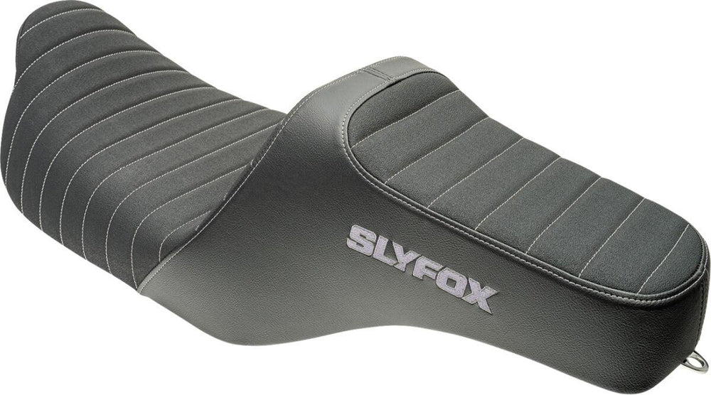 Slyfox High Noon Seat For Harley Davidson FLHR 1584 2008-2011 Silver Logo - Black/Silver
