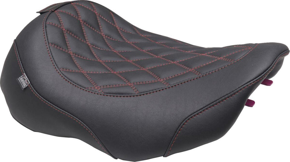 Mustang Wide Tripper Solo Seat With Backrest For Harley Davidson FLHX 1923 2024-2026 - Black/Red