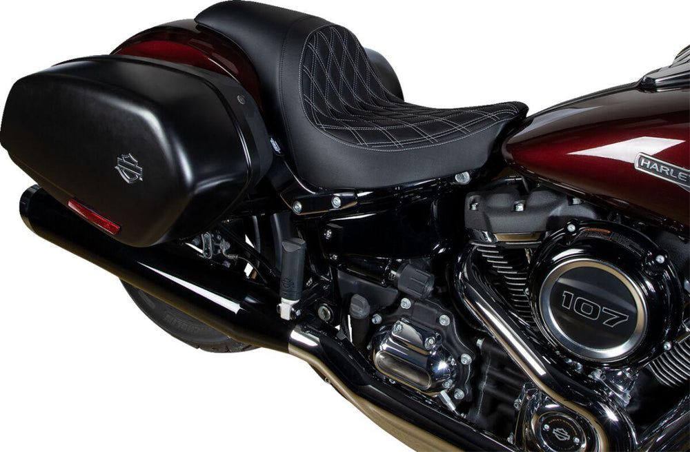 Drag Specialties Predator Seat For Harley Davidson FLSB 1750 2018-2021 Silver Stitching Double Diamond - Black