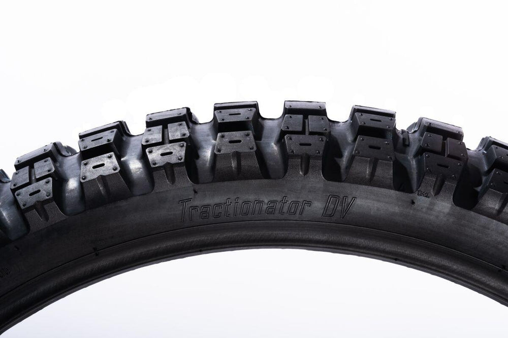 MotoZ Tractionator Dualventure Front Tyre 60Q 120 70B19"
