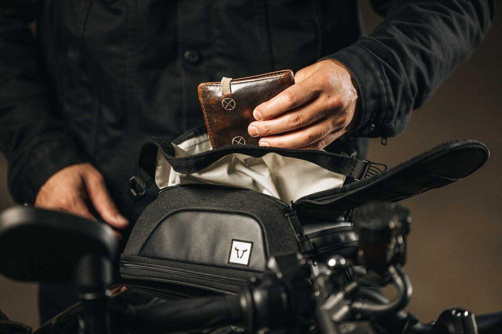 SW Motech Legend Gear Magnetic Tank Bag LT3 For Moto Morini 6 1/2 Seimmezzo 650 SCR ABS 2022-2024 - Black