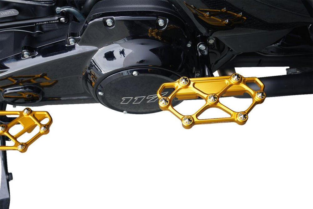 Arlen Ness Diamond Passenger Floorboards For Harley Davidson FLD 1690 2012-2013 - Gold