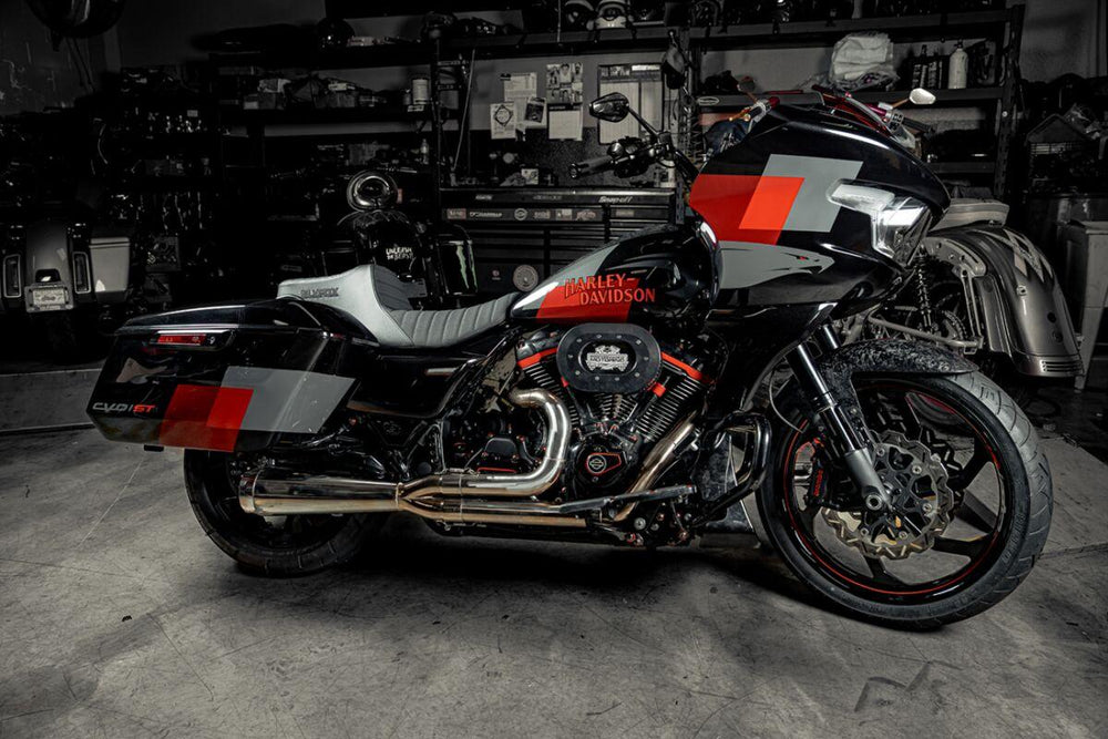 Slyfox High Noon Seat For Harley Davidson FLHX 1923 ABS 2024 Black Logo/Classic Stitch - Black