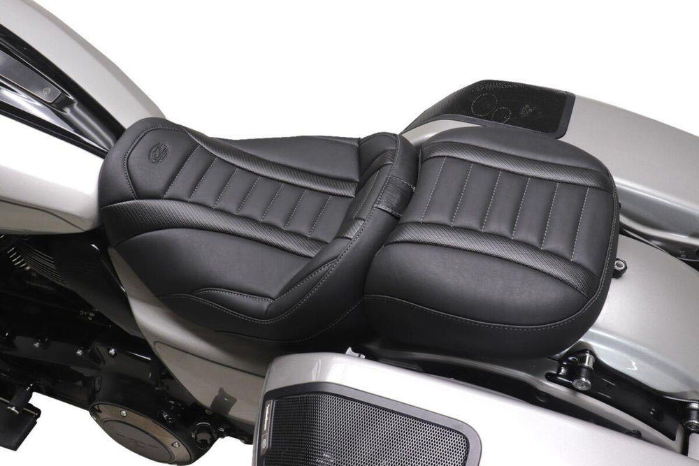 Mustang Wide Deluxe Touring Passenger Seat For Harley Davidson FLHX 1923 2024-2026 - Black/Grey