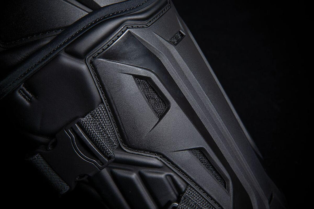 Icon Field Armor 3 Knee Guards - Black