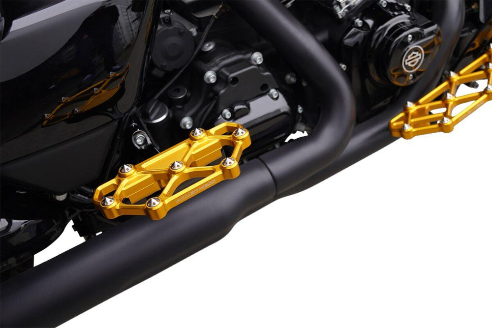 Arlen Ness Diamond Passenger Floorboards For Harley Davidson FLD 1690 2012-2013 - Gold