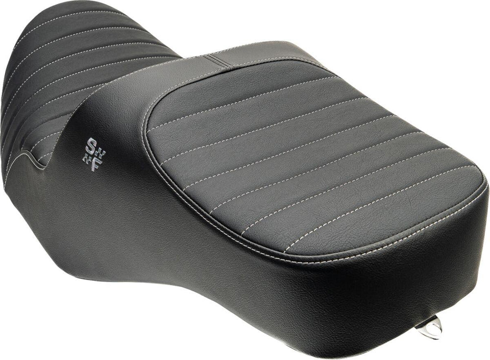 Slyfox Chariot Seat For Harley Davidson FLHX 1923 ABS 2024-2026 Classic Stitch/Silver Logo - Black