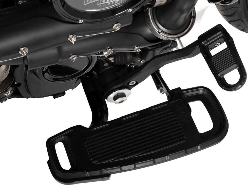 Drag Specialties Floorboard Kit Designed by Gilles For Harley Davidson FLH 1868 ABS 2021 - Black