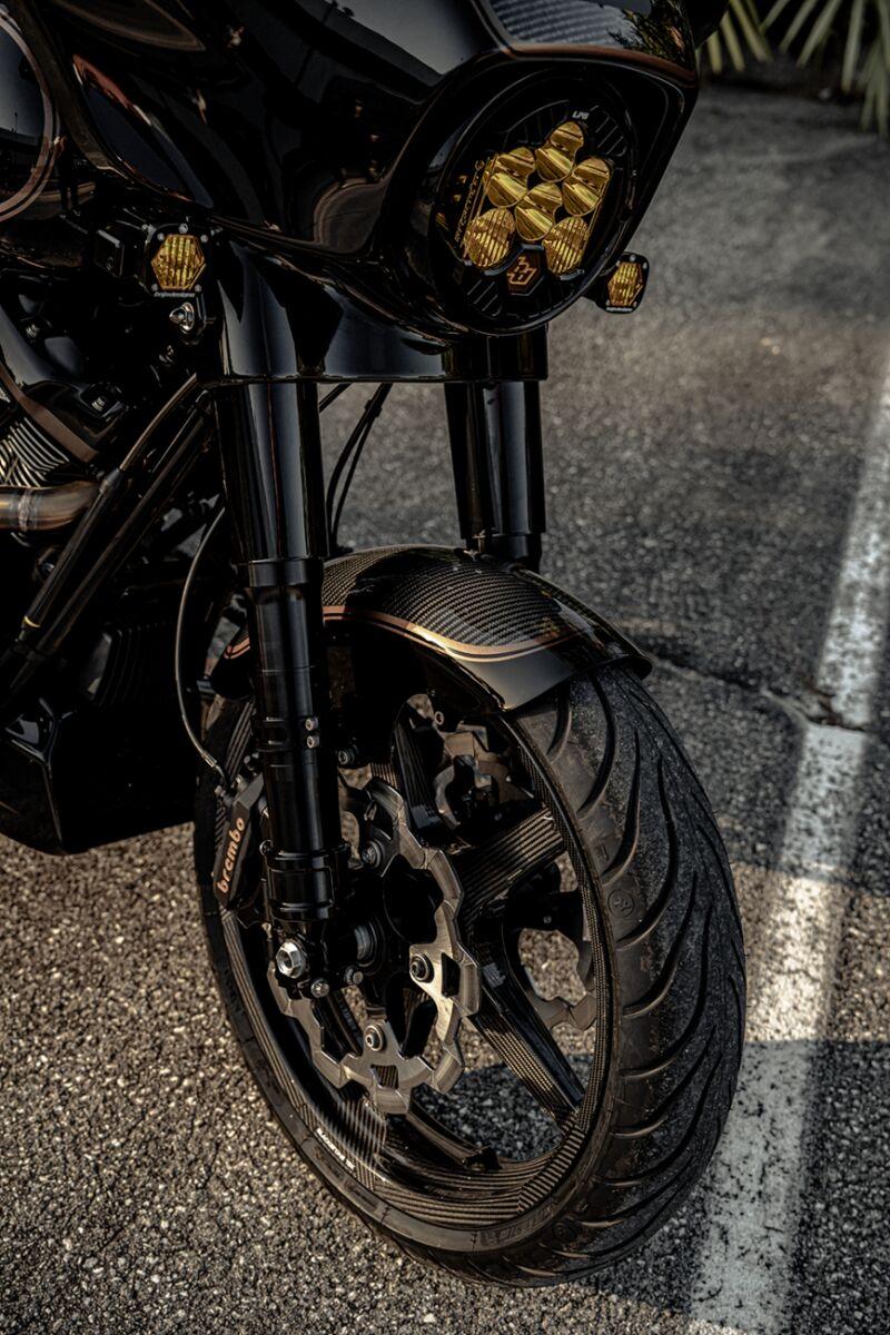 Slyfox Carbon Front Mid Length Fender For Harley Davidson FLD 1690 ABS 2014-2016 Front - Black/Carbon Fiber/Gloss