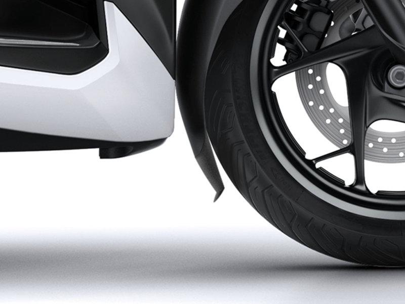 Puig Front Fender Extender For Yamaha XMax 125 2018-2025 - Black