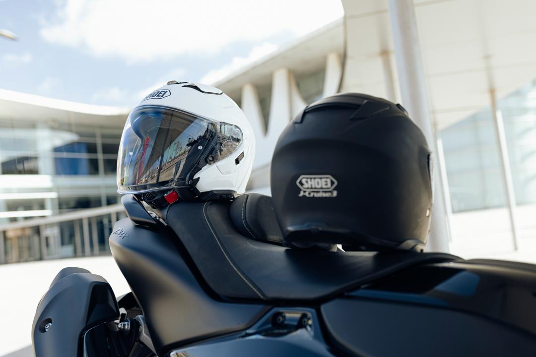 Shoei J-Cruise 3 Plain Black Helmet – Ghostbikes