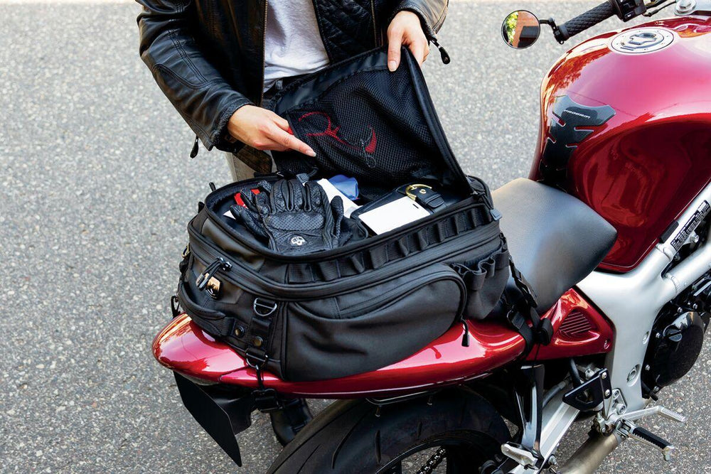Kuryakyn Momentum Roamer Tail Bag - Black/30.5L