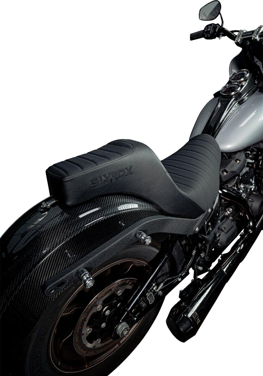 Slyfox High Noon Seat For Harley Davidson FLSB 1750 ABS 2018-2021 Black Logo/Classic Stitch - Black