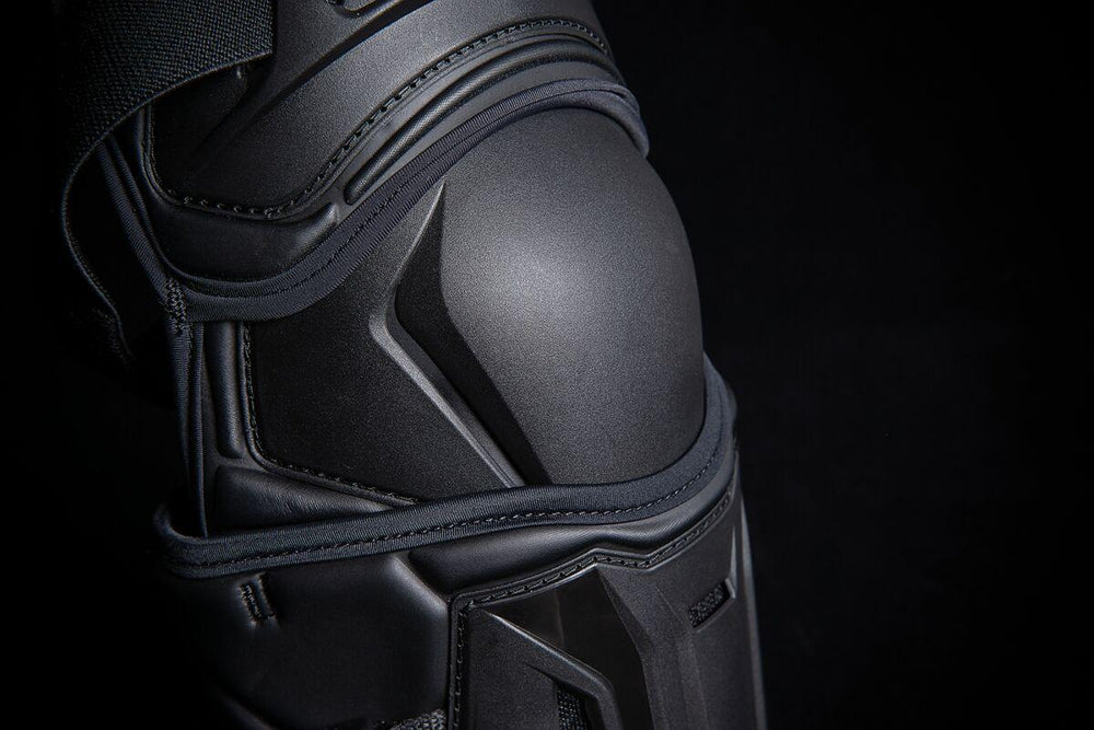 Icon Field Armor 3 Knee Guards - Black