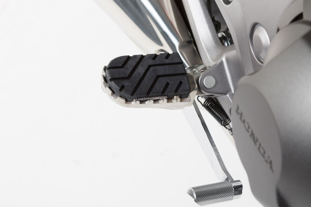 SW Motech ION Footpegs - Suzuki SV650X Cafe Racer 2018-2024 - Black/Silver