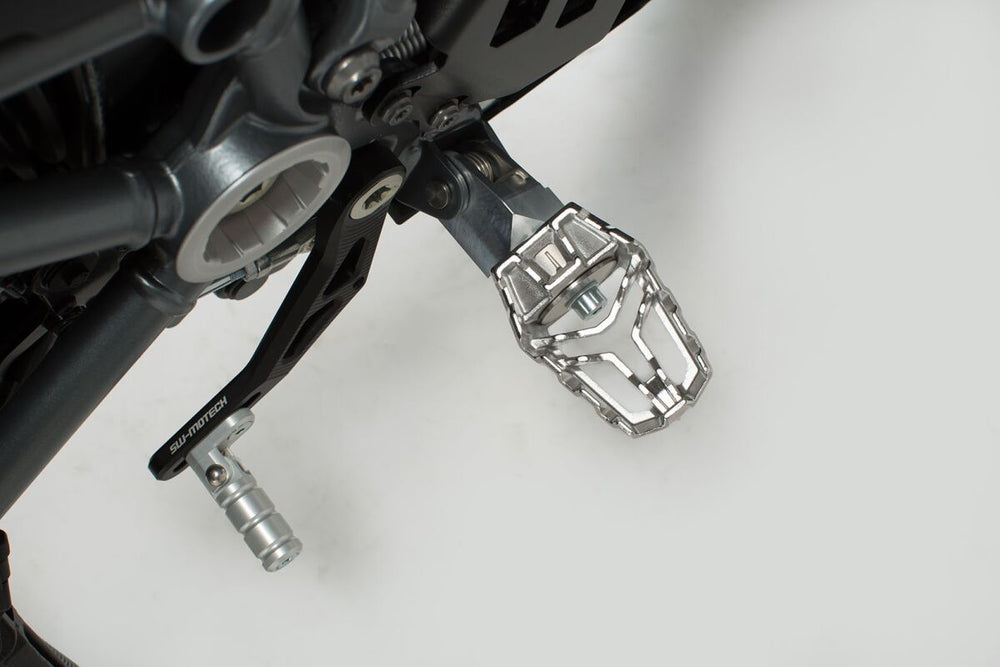 SW Motech Evolution Footpegs - Kawasaki KLR650 2001-2003 - Black/Silver