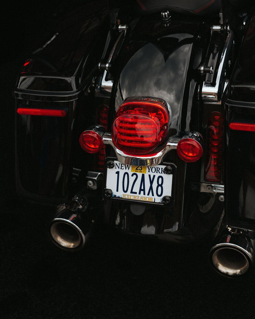 Custom Dynamics ProBeam Low-Profile LED Taillight Kit For Harley Davidson FLD 1690 2012-2013 Red
