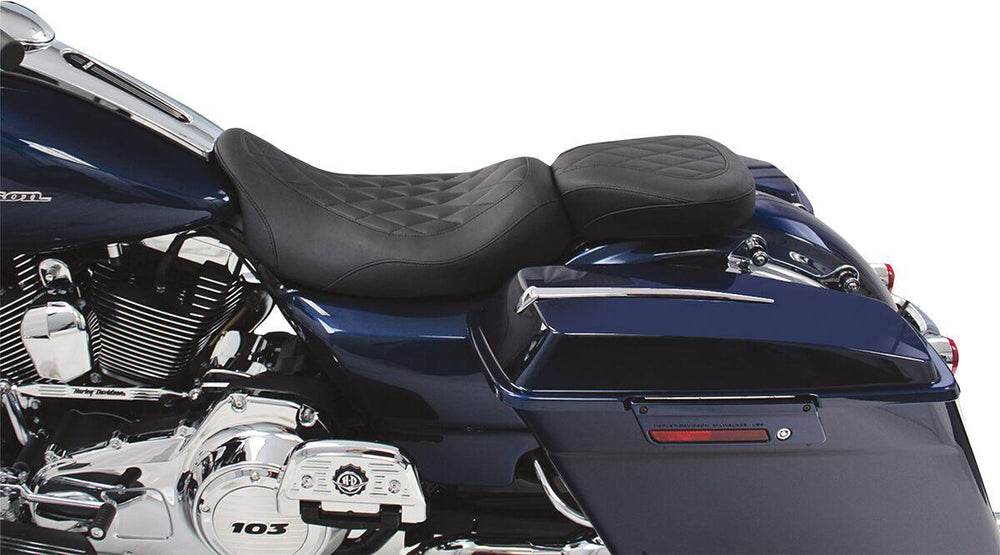 Mustang Wide Tripper Solo Seat For Harley Davidson FLHR 1584 2008 - Black