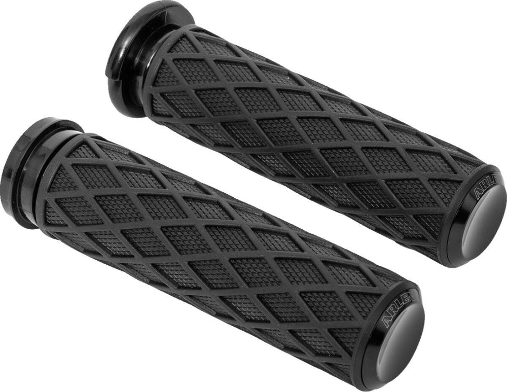 Arlen Ness Diamond Grips For Harley Davidson FLDE 1750 2018-2020 - Black