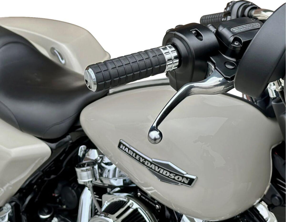 Arlen Ness SpeedLiner Grips For Harley Davidson FLHX 1923 2024 - Black Chrome