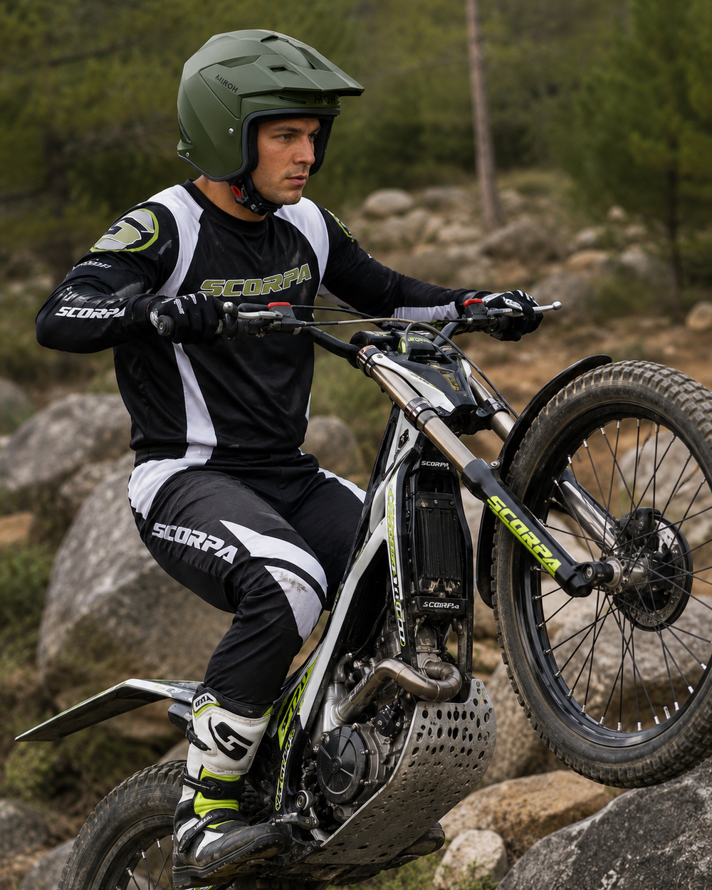 Airoh Kombakt Trials Helmet - Military Green Matt